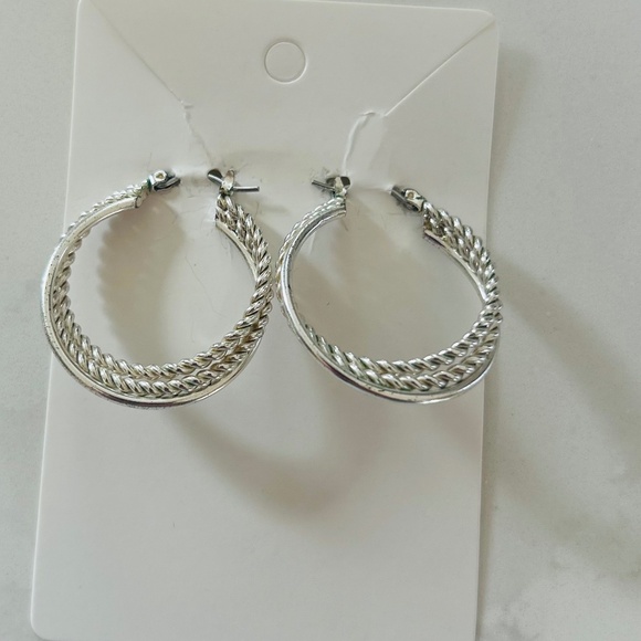Silver hoop earrings - Picture 1 of 1